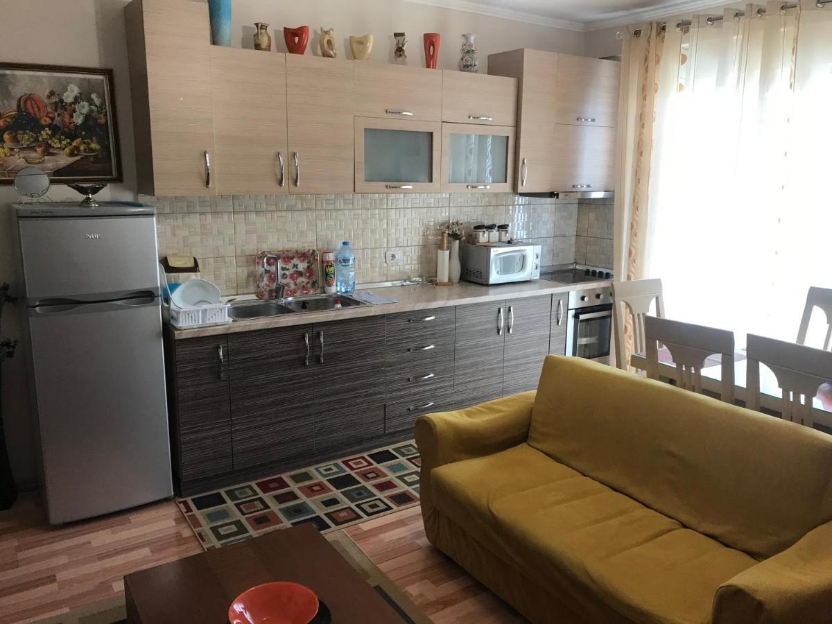 Silver Apartament Korce Exterior foto
